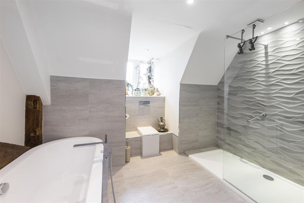 Additional image 19 of 3 bed flat for saleAlbury Park Mansion, Albury Park, Albury, Guildford, Surrey GU5