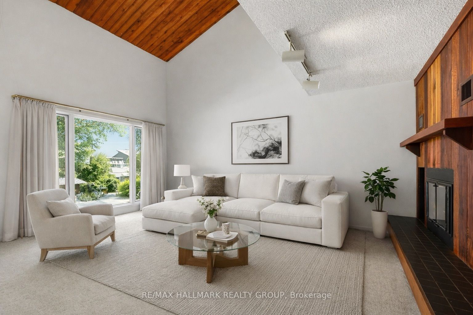 Additional image 3 of 500 Foxview Place, Ottawa, ON, K1K 4C4