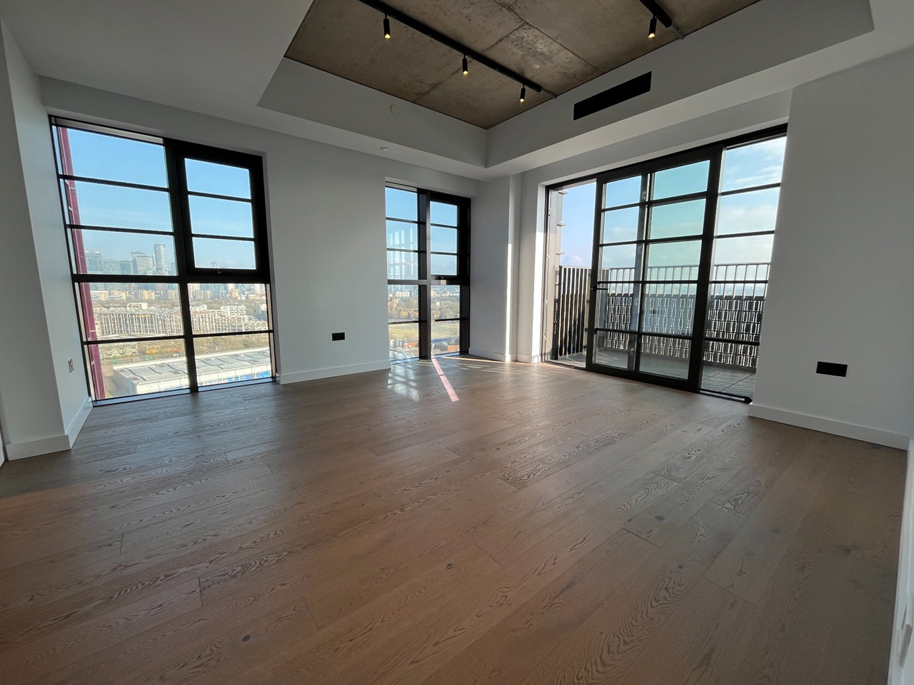 Additional image 5 of 1 Bed Flat, Deal Porters Way, SE16, N1 7GU