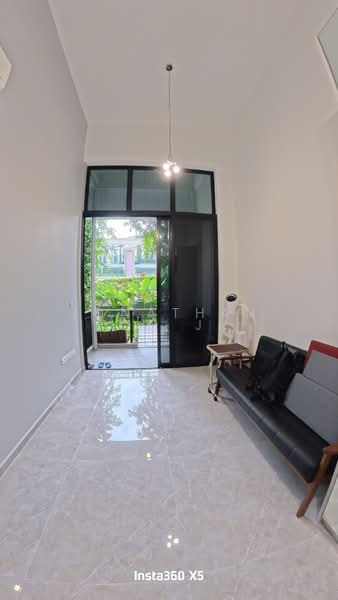 Additional image 3 of 8 Rifle Range Road