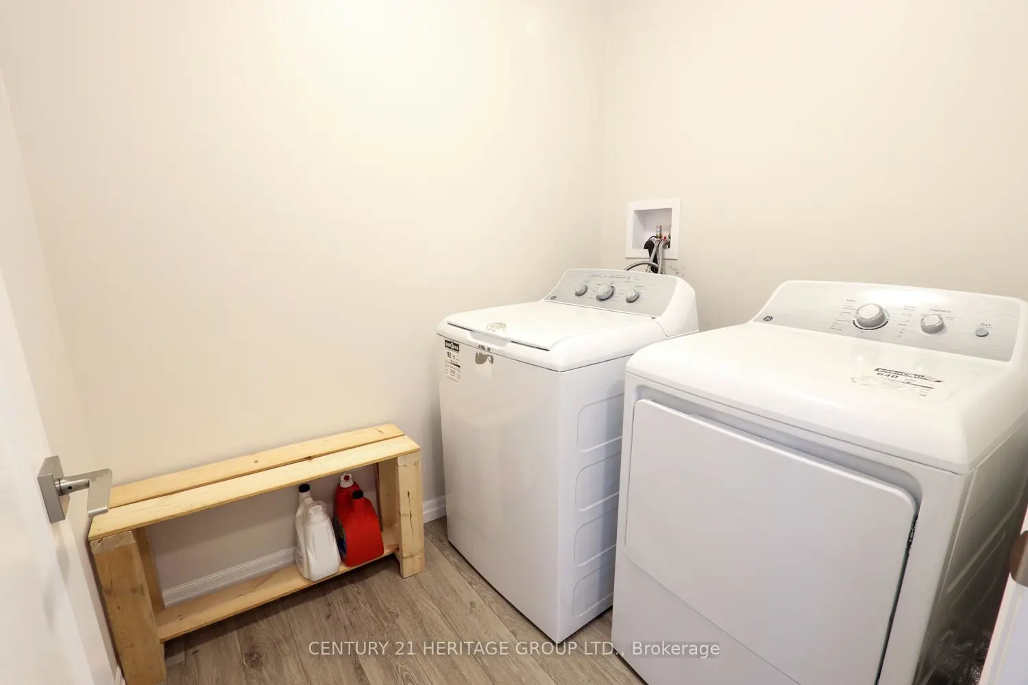 Additional image 16 of 24 Keba Crescent