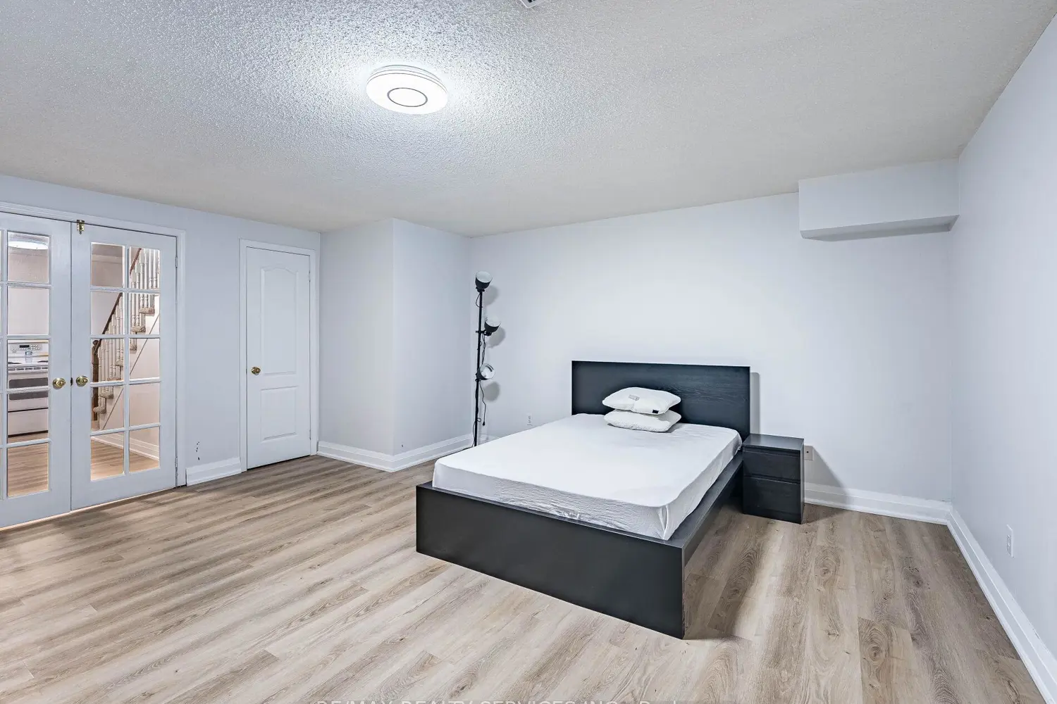 Additional image 16 of 1995 Royal Road 136