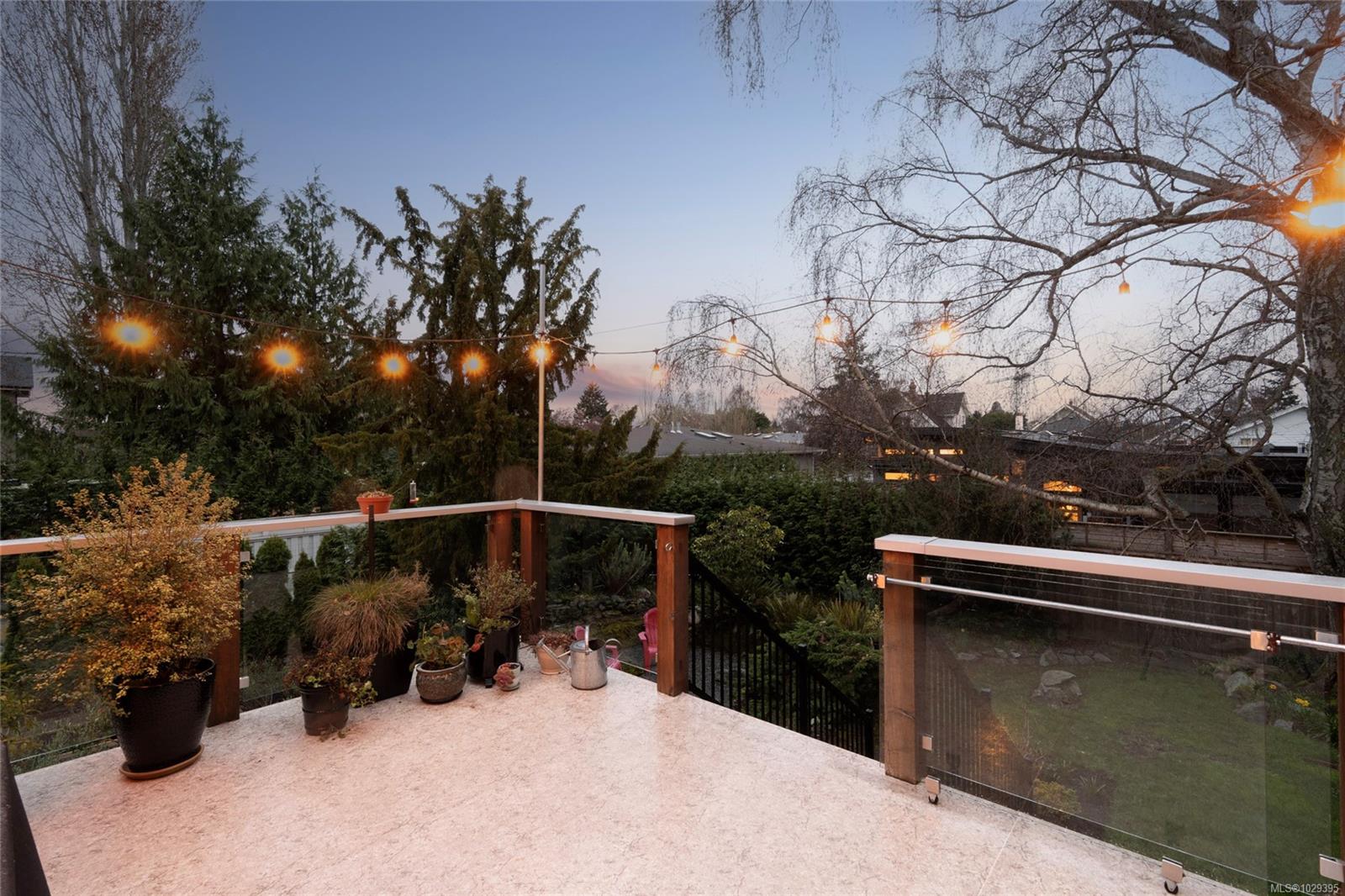 Additional image 6 of 332 Irving Road, Victoria, BC, V8S 4A2