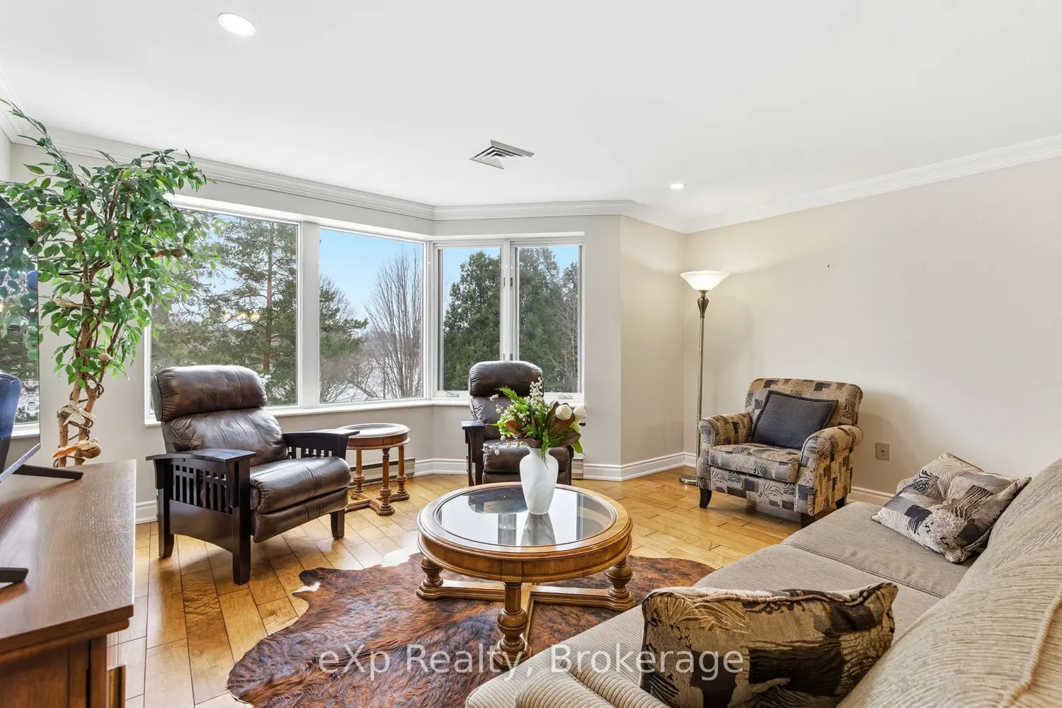 Additional image 6 of 30 Front Street 206