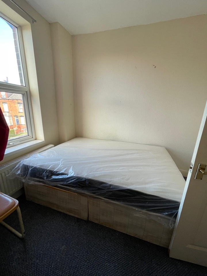 Additional image 4 of Room in a Shared House, Royal Park Grove, LS6, LS6 1HQ