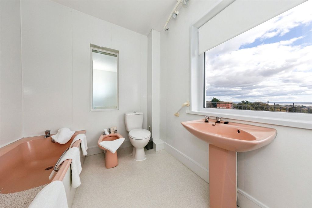 Additional image 22 of 5 bed detached house for saleSt. Illtyd Rise, Burry Port, Dyfed SA16