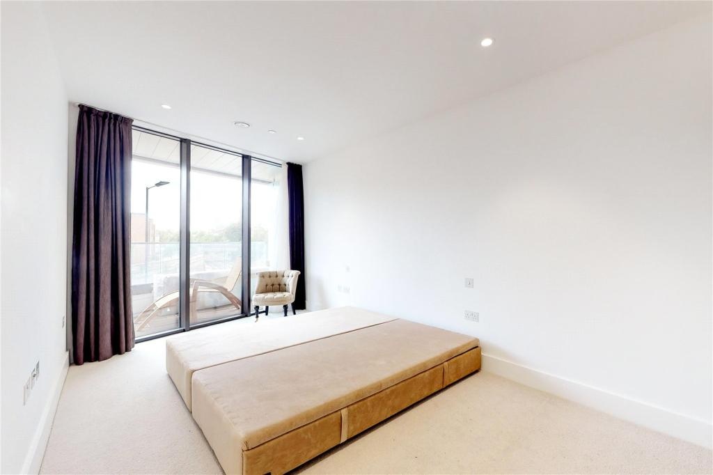 Additional image 3 of 1 Bed Flat, Kingsland High Street, E8, N1 7GU