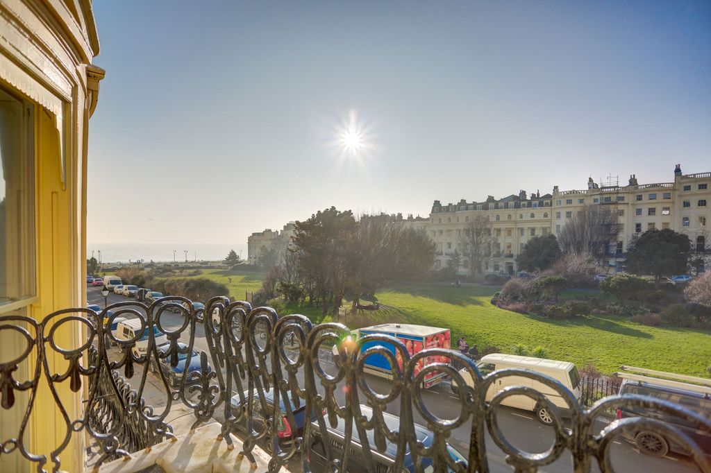 Additional image 16 of 2 bed flat for saleBrunswick Square, Hove BN3