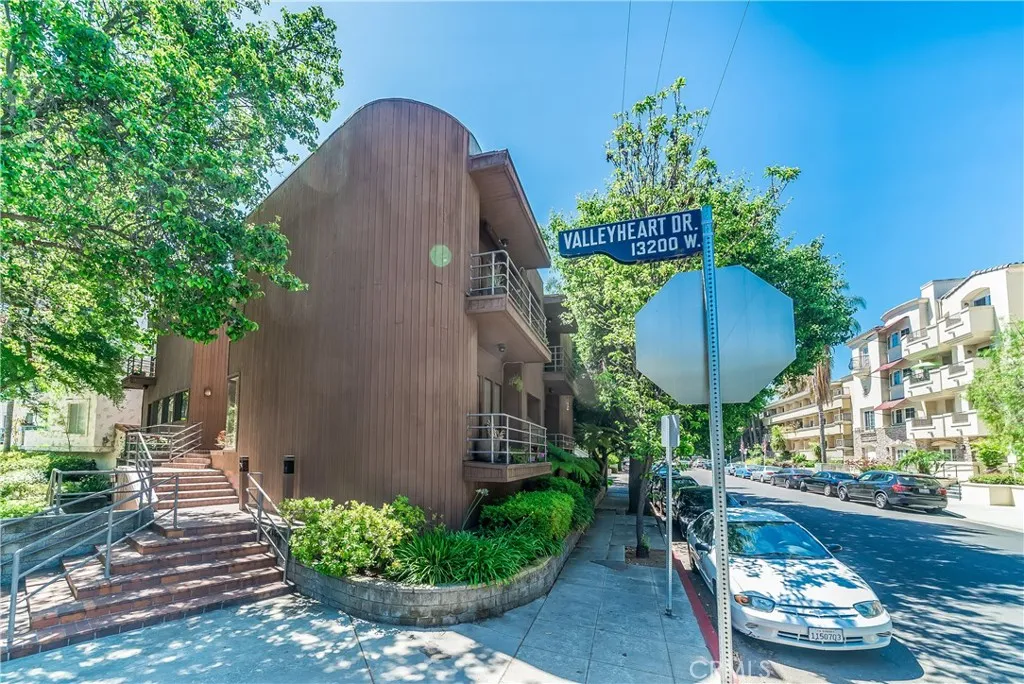 Additional image 30 of 13236 Valleyheart Dr Unit 102, Studio City, CA 91604