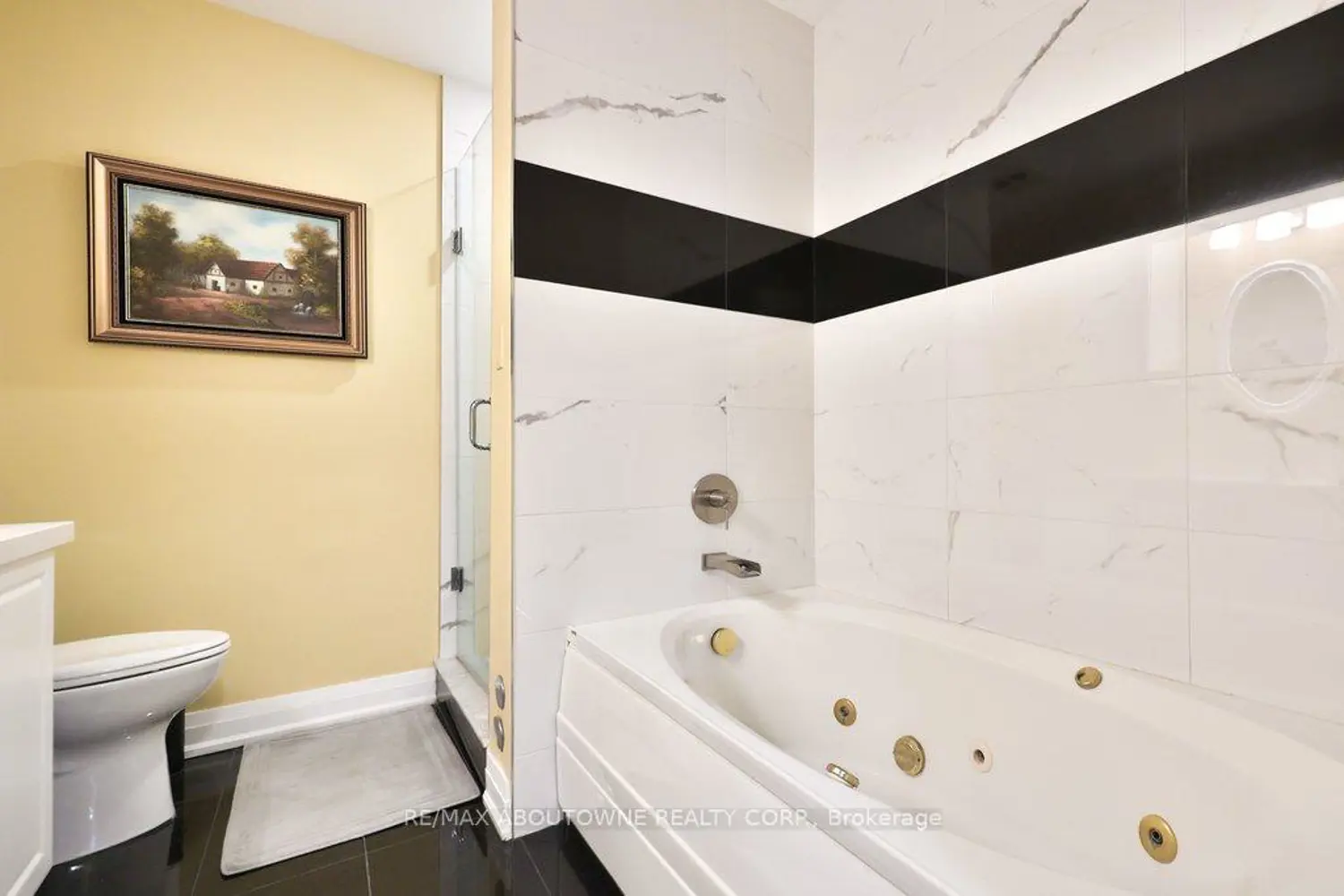 Additional image 6 of 2511 Lakeshore Road 801