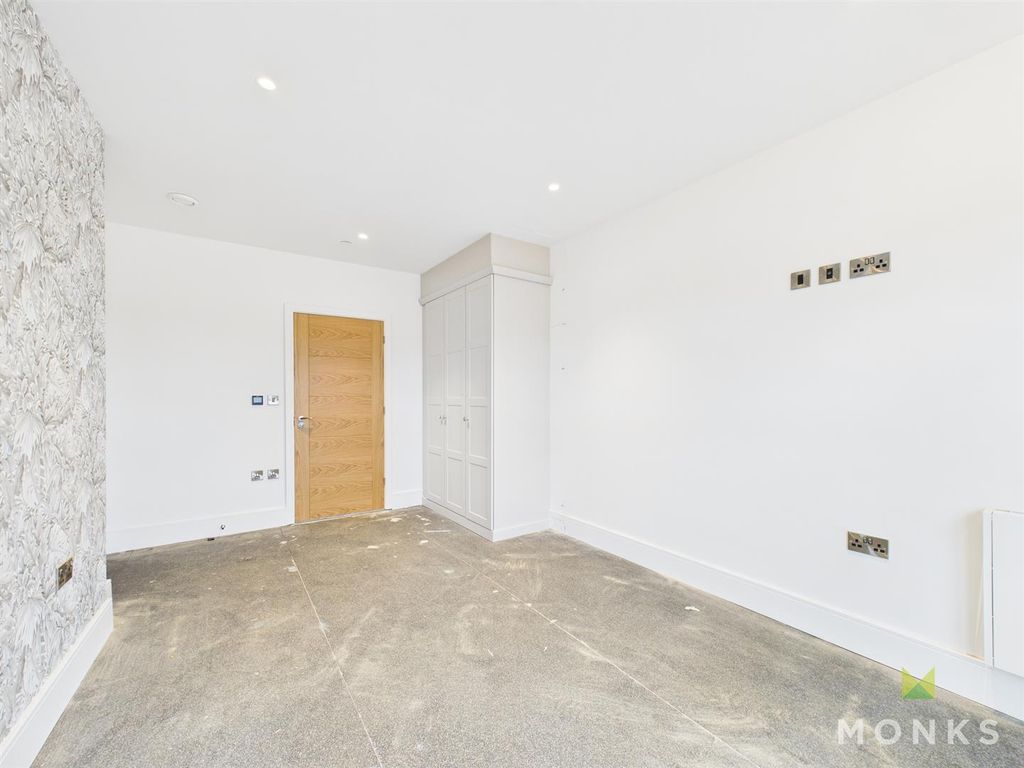 Additional image 12 of 2 bed flat for sale36 The Penthouse, Old Coleham Court, Shrewsbury SY3