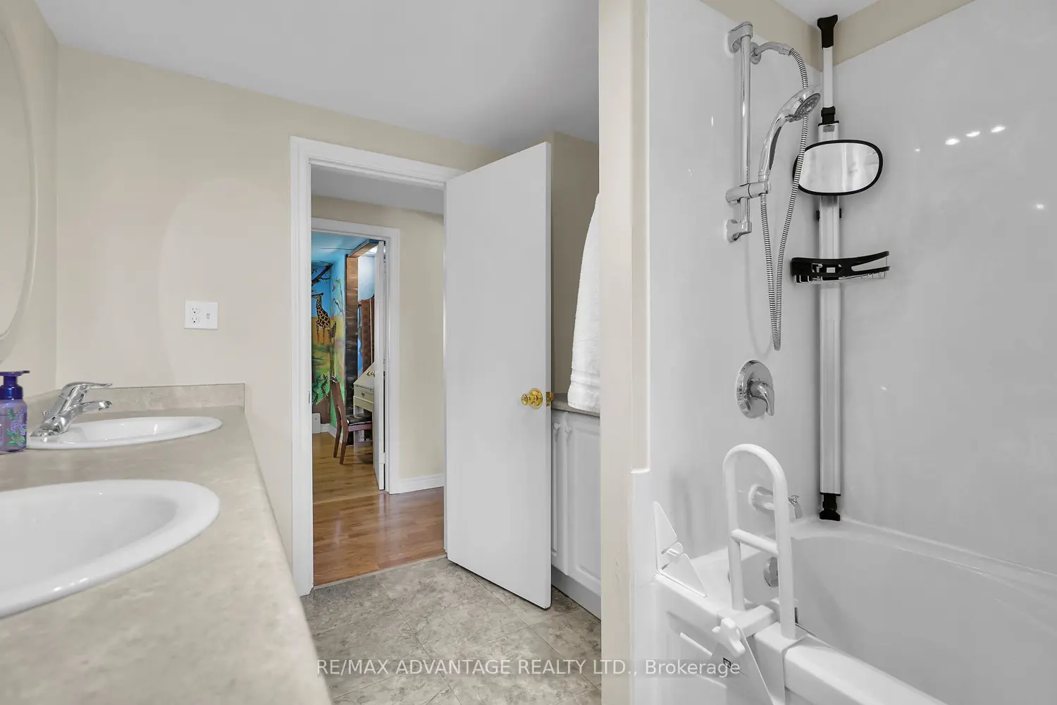 Additional image 8 of 2678 Dorchester Road