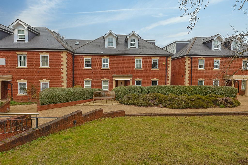 Additional image 21 of 2 bed flat for saleWest Hill, Oxted RH8