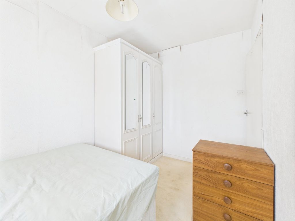 Additional image 11 of 3 bed flat for salePackhorse Road, Gerrards Cross, Buckinghamshire SL9