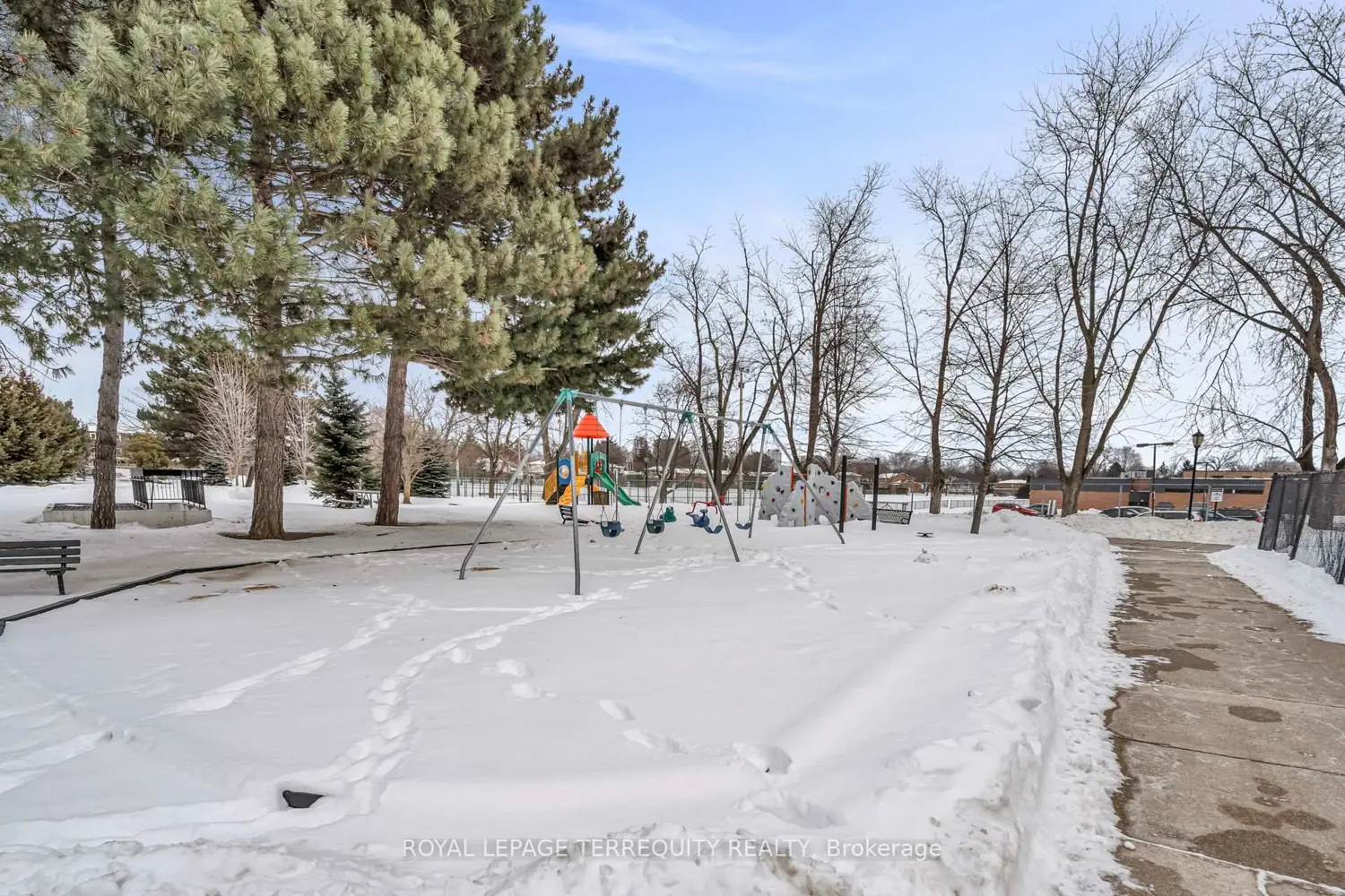 Additional image 15 of 812 Burnhamthorpe Road 410