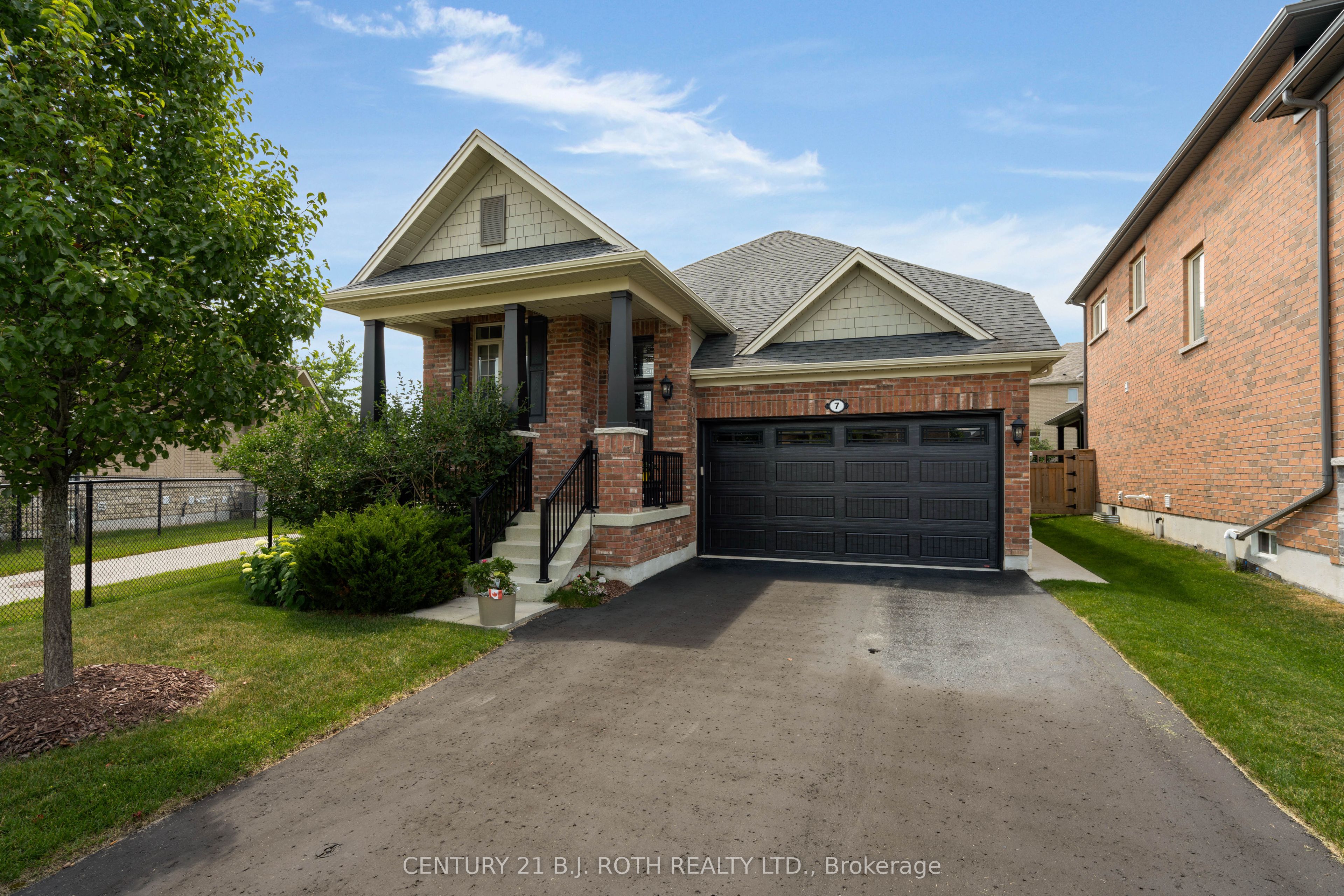 7 Cameron Street, Springwater, ON, L9X 0S6