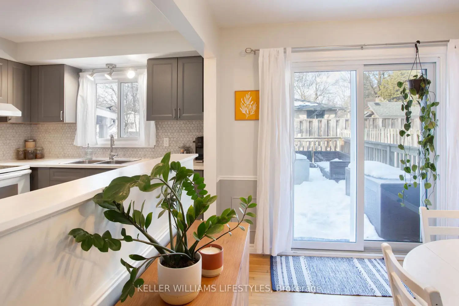 420 Castlegrove Boulevard photo 4