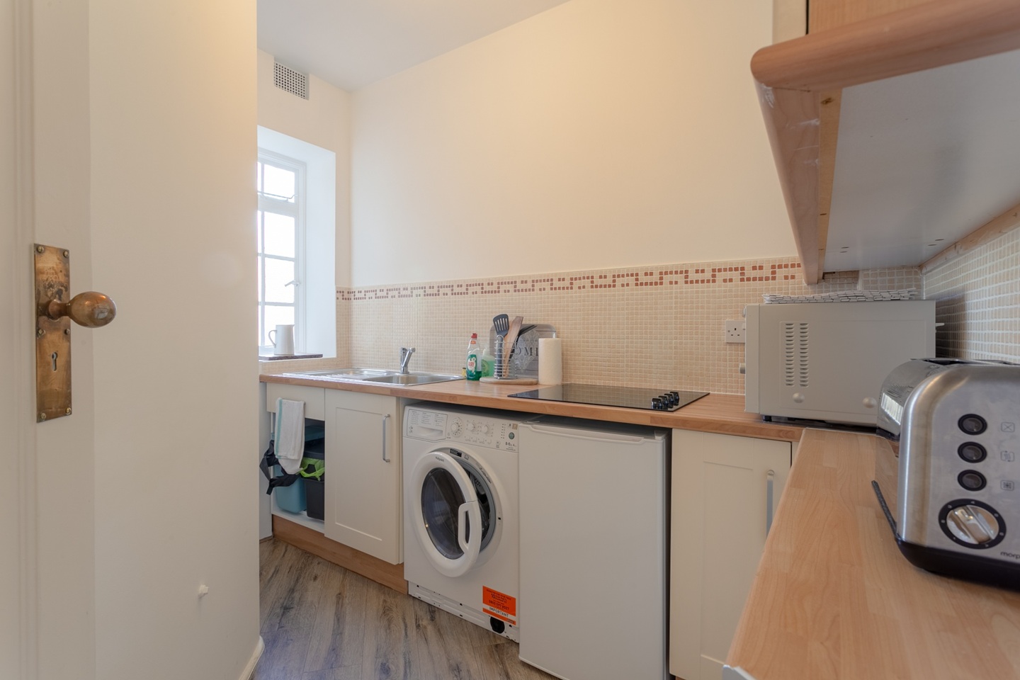 Additional image 14 of Studio Flat, Howitt Close, NW3, N1 7GU