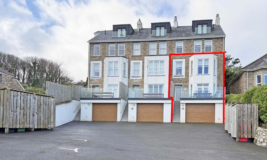 4 bed maisonette for saleSt Ives, Cornwall TR26 photo 2