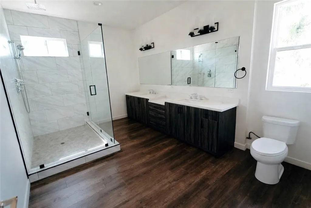 Additional image 14 of 18919 Gault Street, Reseda, CA 91335