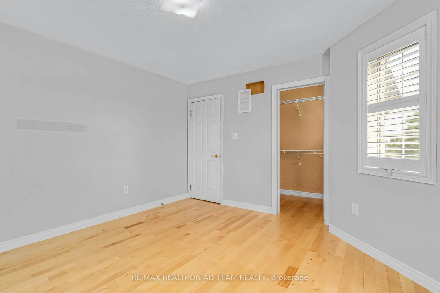 Additional image 13 of 498 Tremblant Court