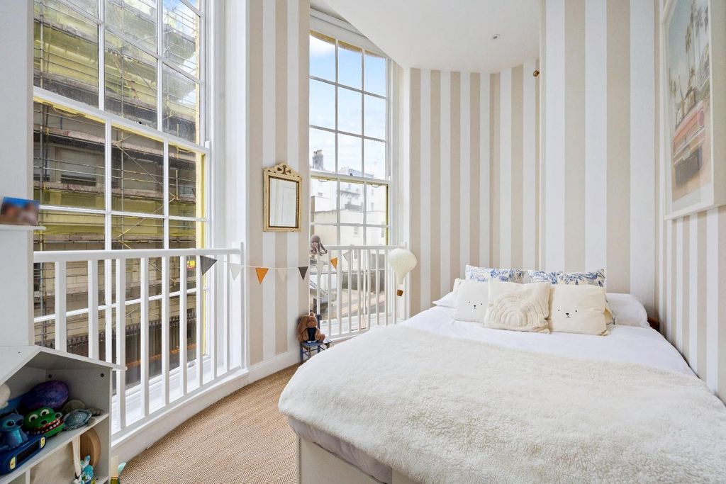 Additional image 16 of 2 bed flat for saleBrunswick Terrace, Hove BN3