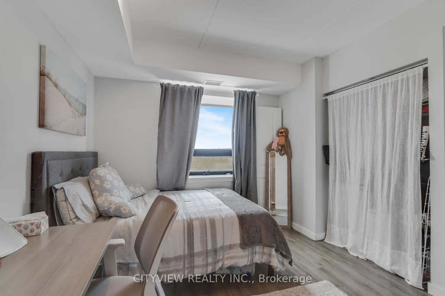 Additional image 16 of 1291 Gordon Street 414