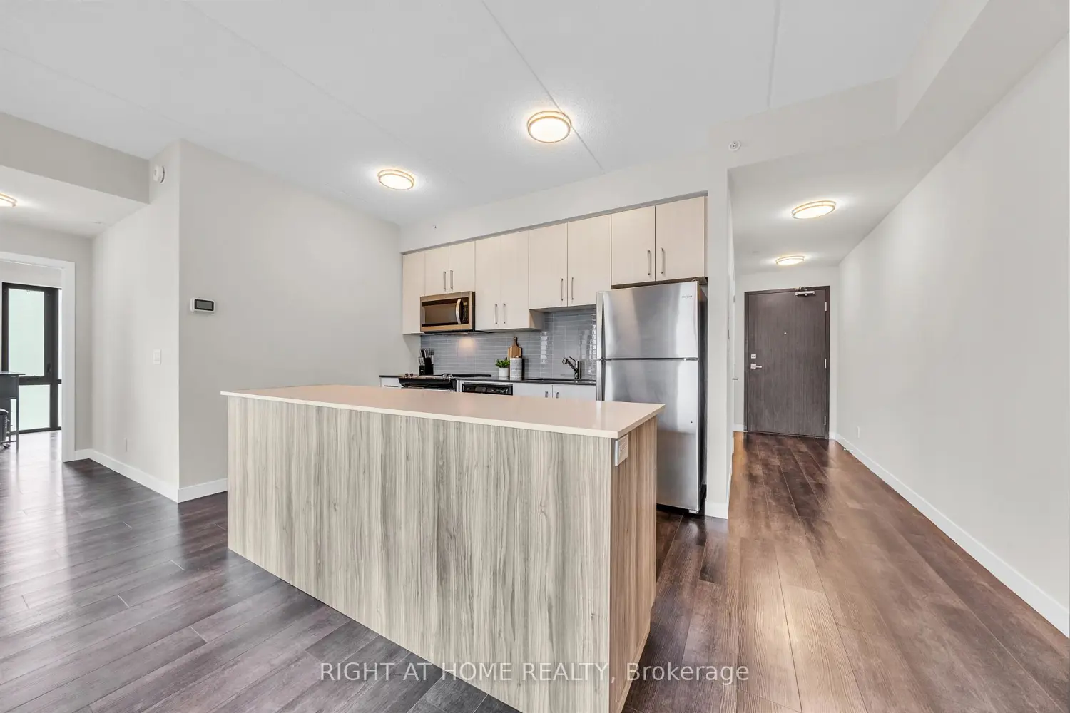 Additional image 9 of 15 Queen Street 807