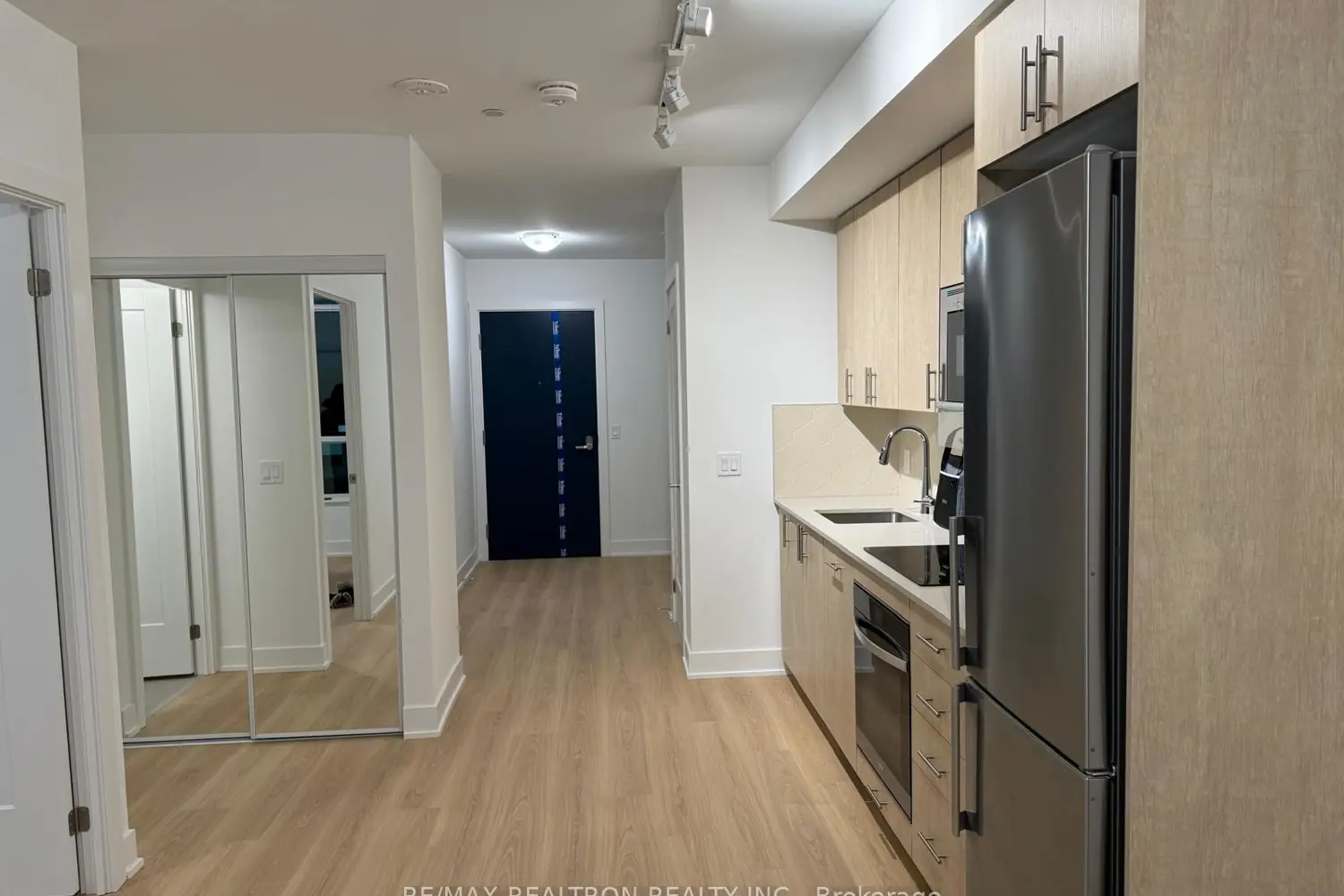 Additional image 10 of 2545 Simcoe Street 338