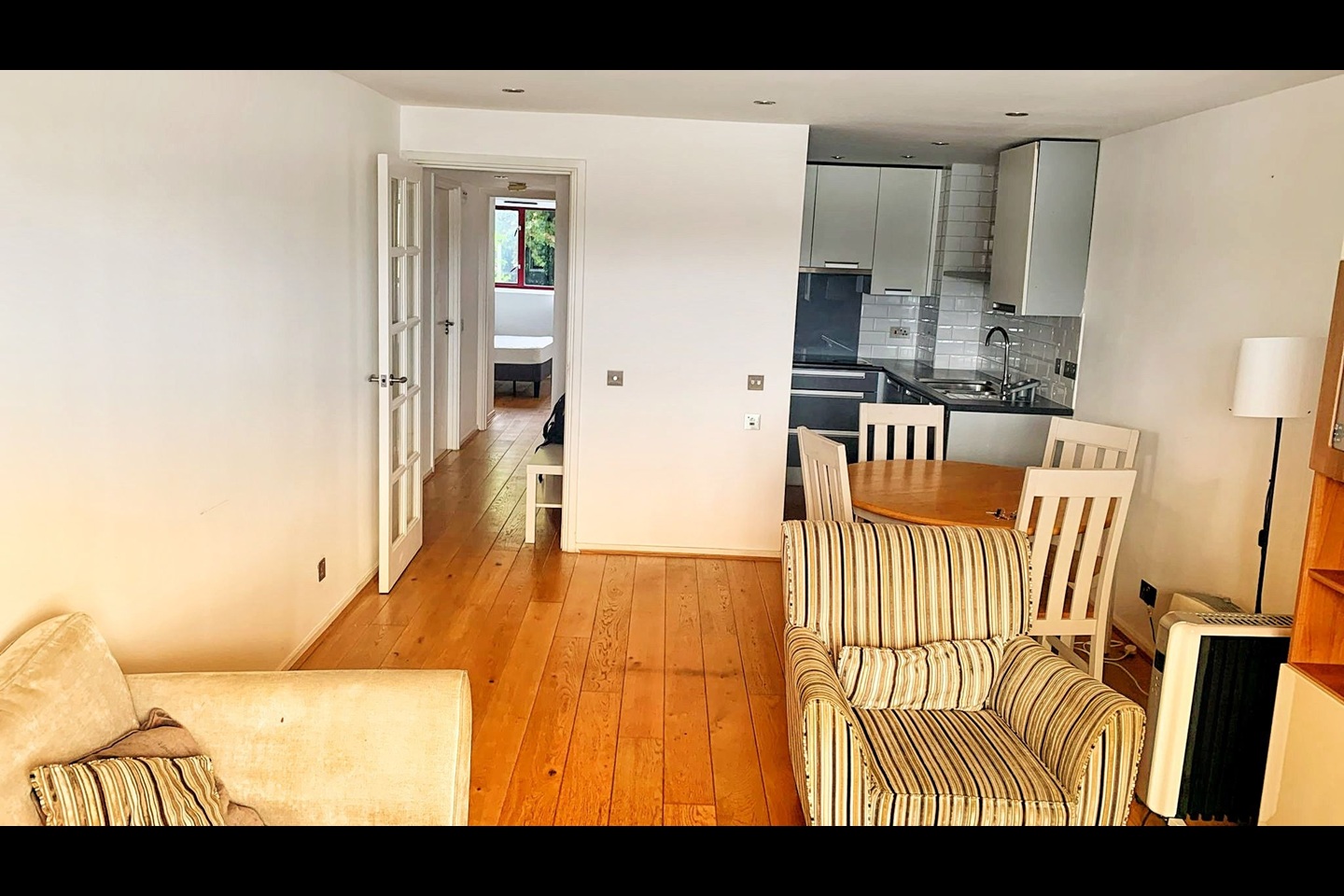 Additional image 3 of 2 Bed Flat, Wapping High Street, E1W, N1 7GU