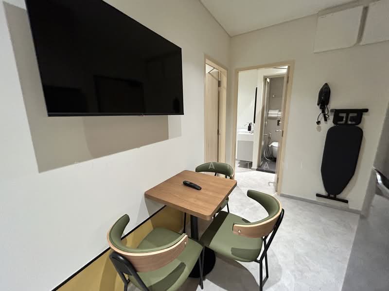 Additional image 17 of Coliwoo Midtown Studio