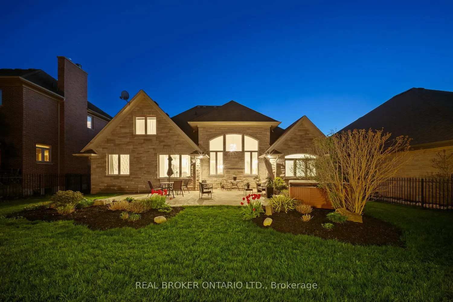 Additional image 19 of 215 Black Maple Court