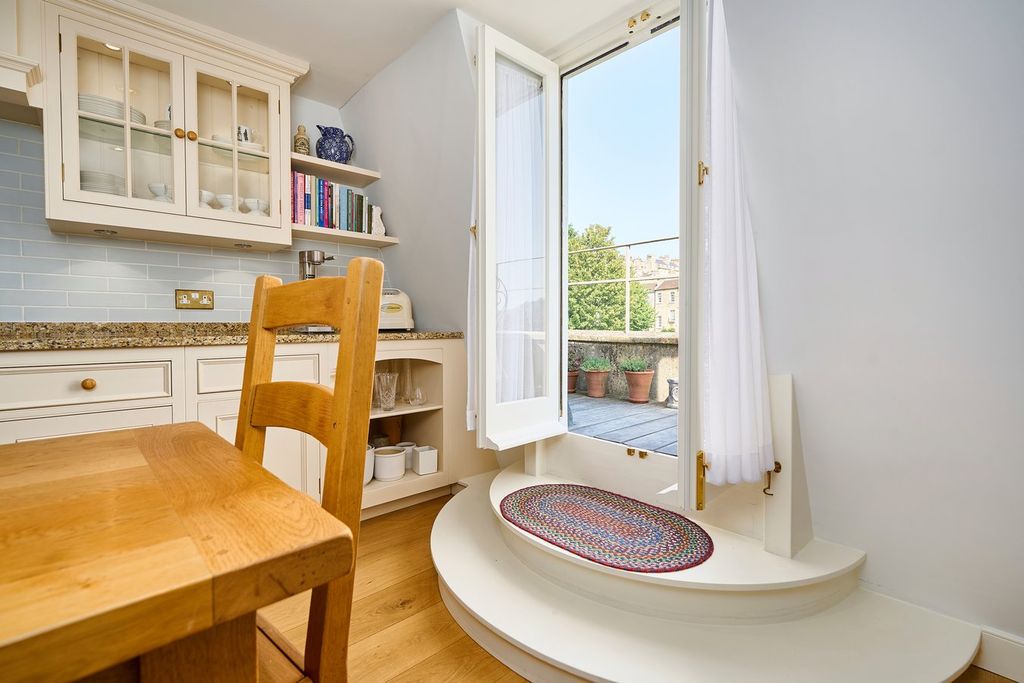 Additional image 6 of 3 bed flat for saleSt James's Square, Bath BA1