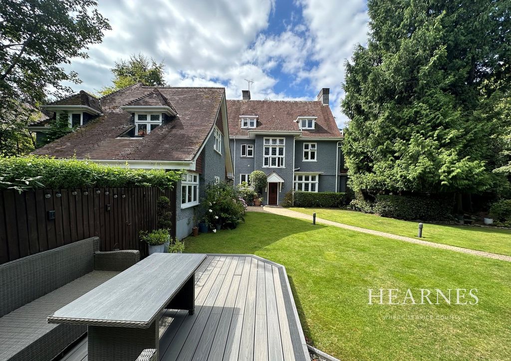 2 bed flat for saleTalbot Avenue, Talbot Woods, Bournemouth BH3