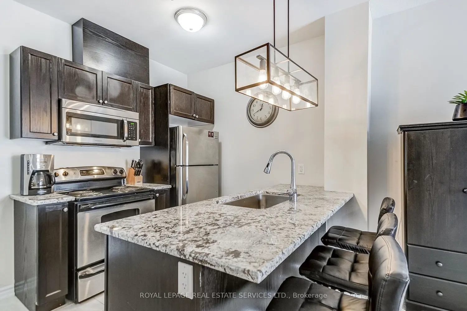 Additional image 5 of 1360 Costigan Road 211