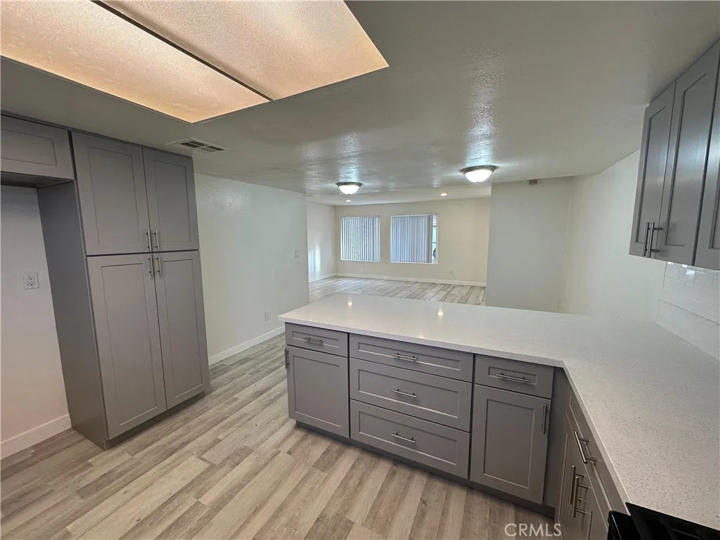 Additional image 4 of 44155 10th St W, Lancaster, CA 93534