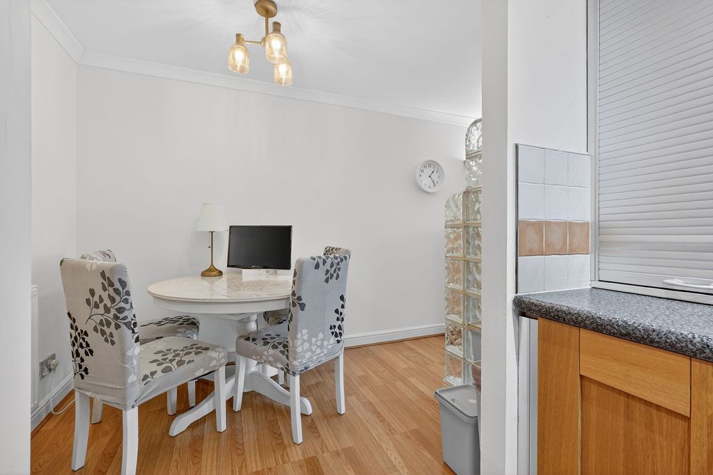 Additional image 9 of 2 bed flat for sale5 Townhead Gardens, Kilmarnock KA3