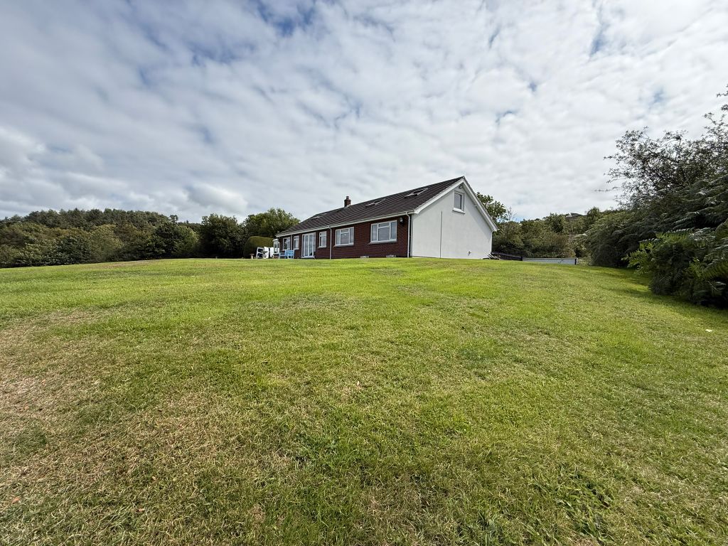 4 bed equestrian for saleBorth SY24