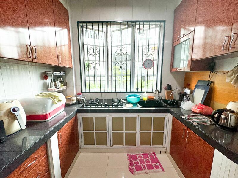 Additional image 10 of Nemesu Avenue