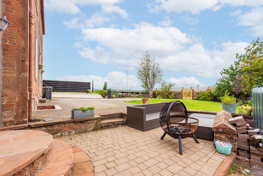 4 bed flat for saleTideburn, Glencaple, Dumfries DG1 photo 4