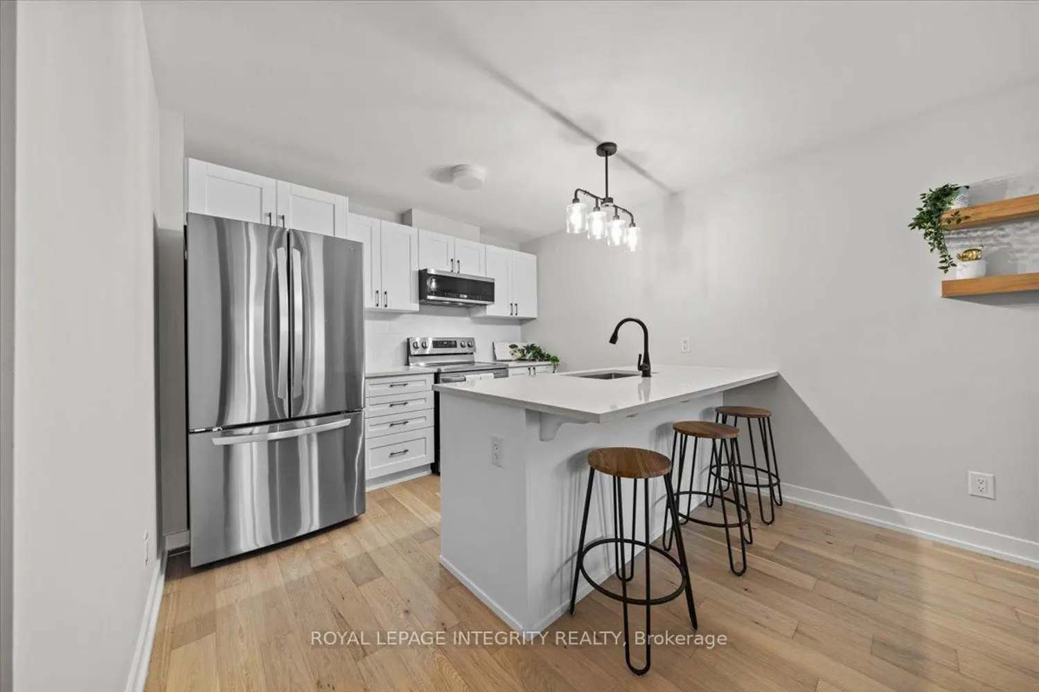 705 Chromite Private