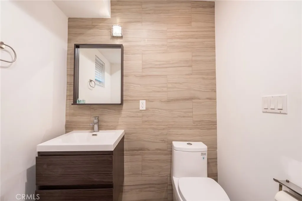 Additional image 10 of 6810 Simpson Ave Unit 2, North Hollywood, CA 91605