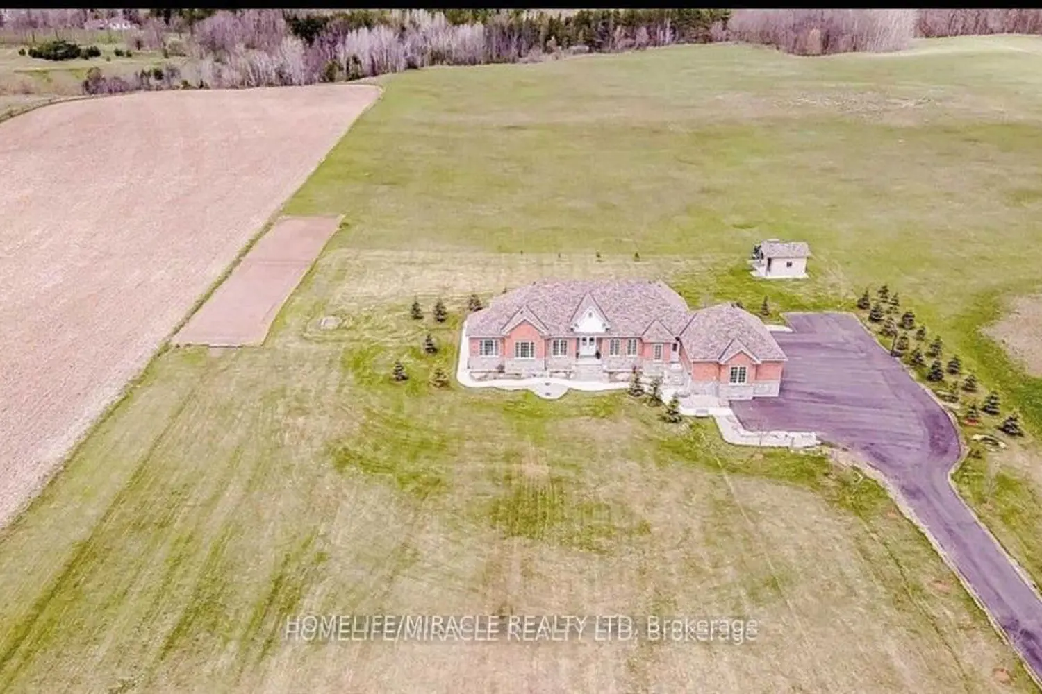 8480 Simcoe County Road 1 photo 3