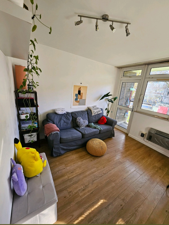 Additional image 4 of Room in a Shared Flat, Ethelburga Street, SW11, N1 7GU