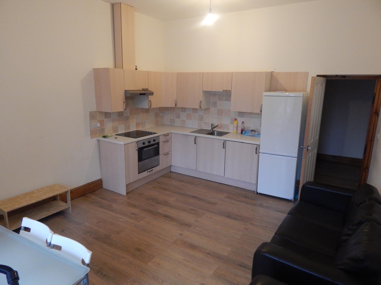 3 Bed Flat, Hyde Terrace, LS2, N1 7GU