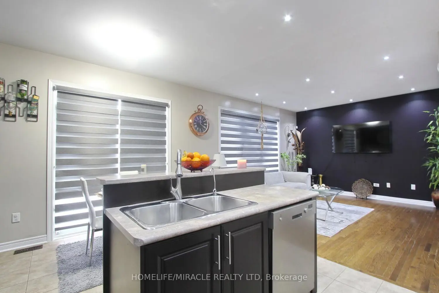 Additional image 10 of 11 Bluffmeadow Street