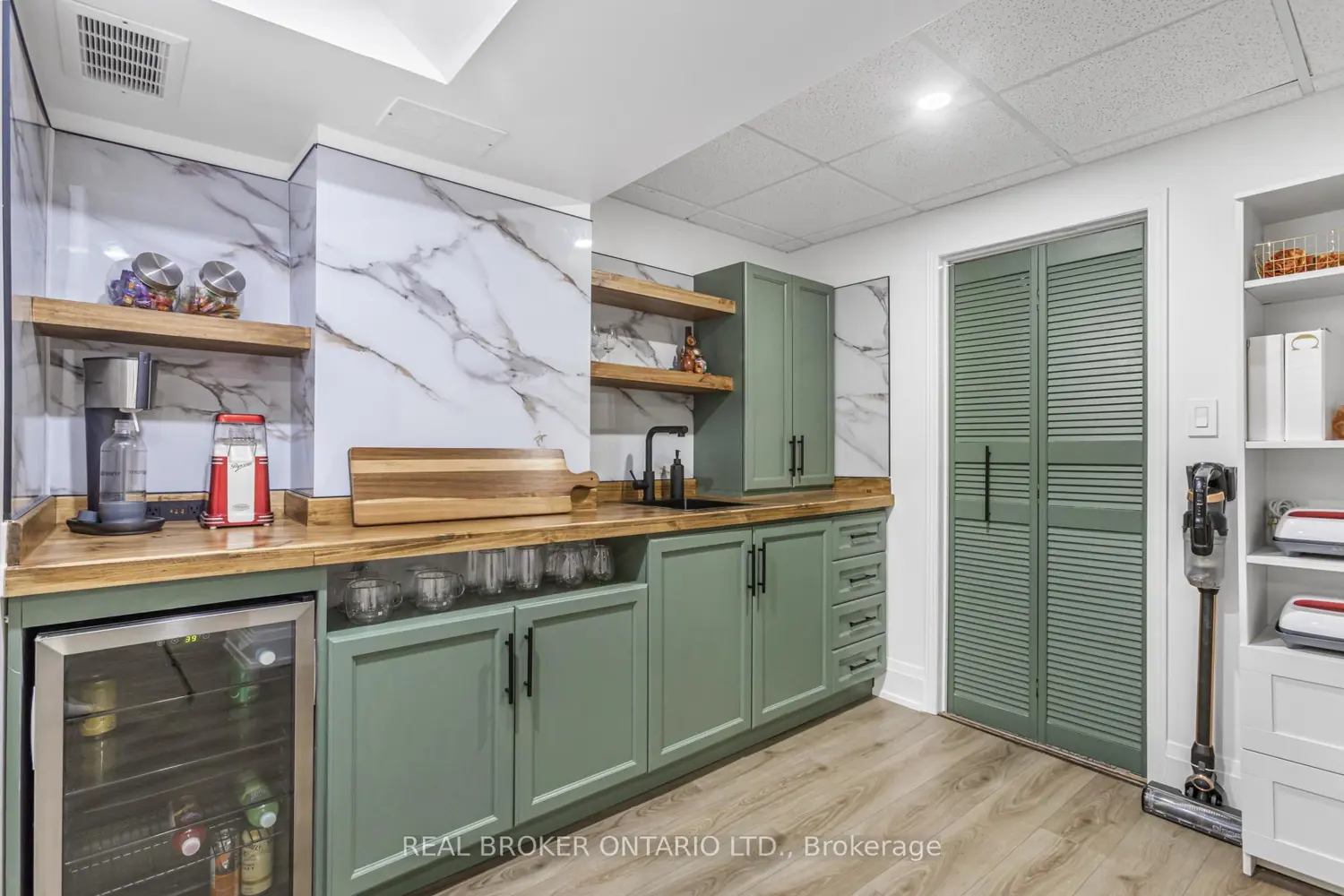 Additional image 11 of 184 Howard Crescent