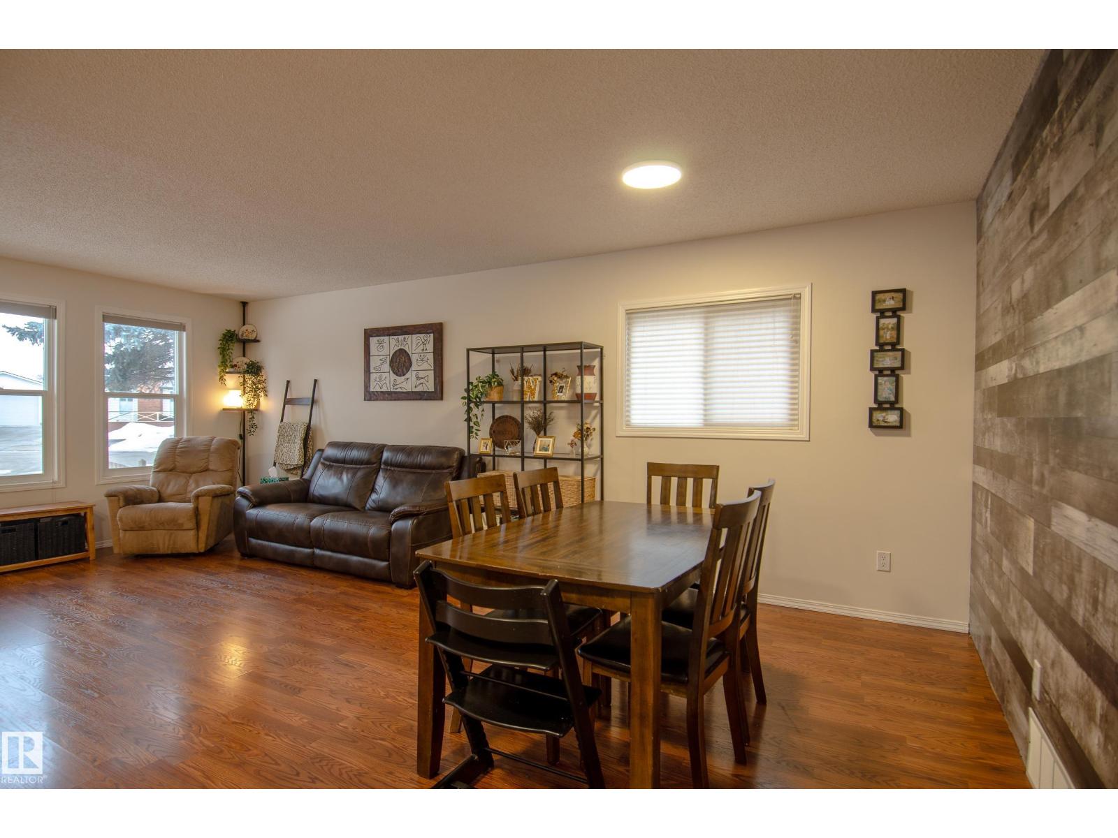 Additional image 3 of 3516 13 Avenue NW, Edmonton, AB, T6L3B3
