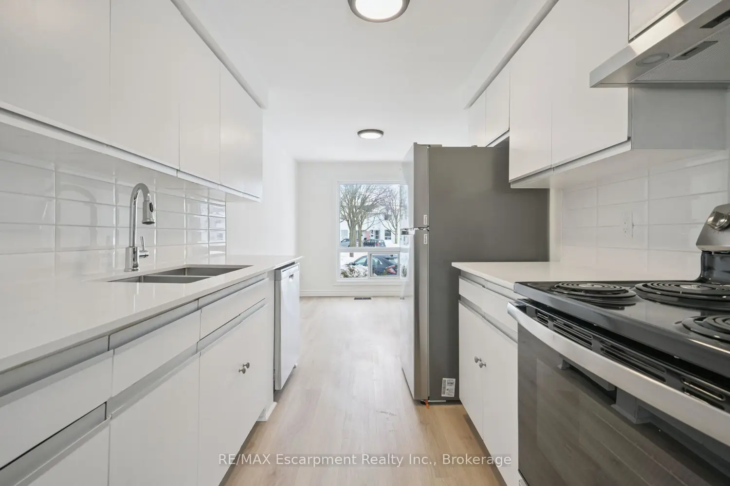 Additional image 8 of 40 Imperial Road 71