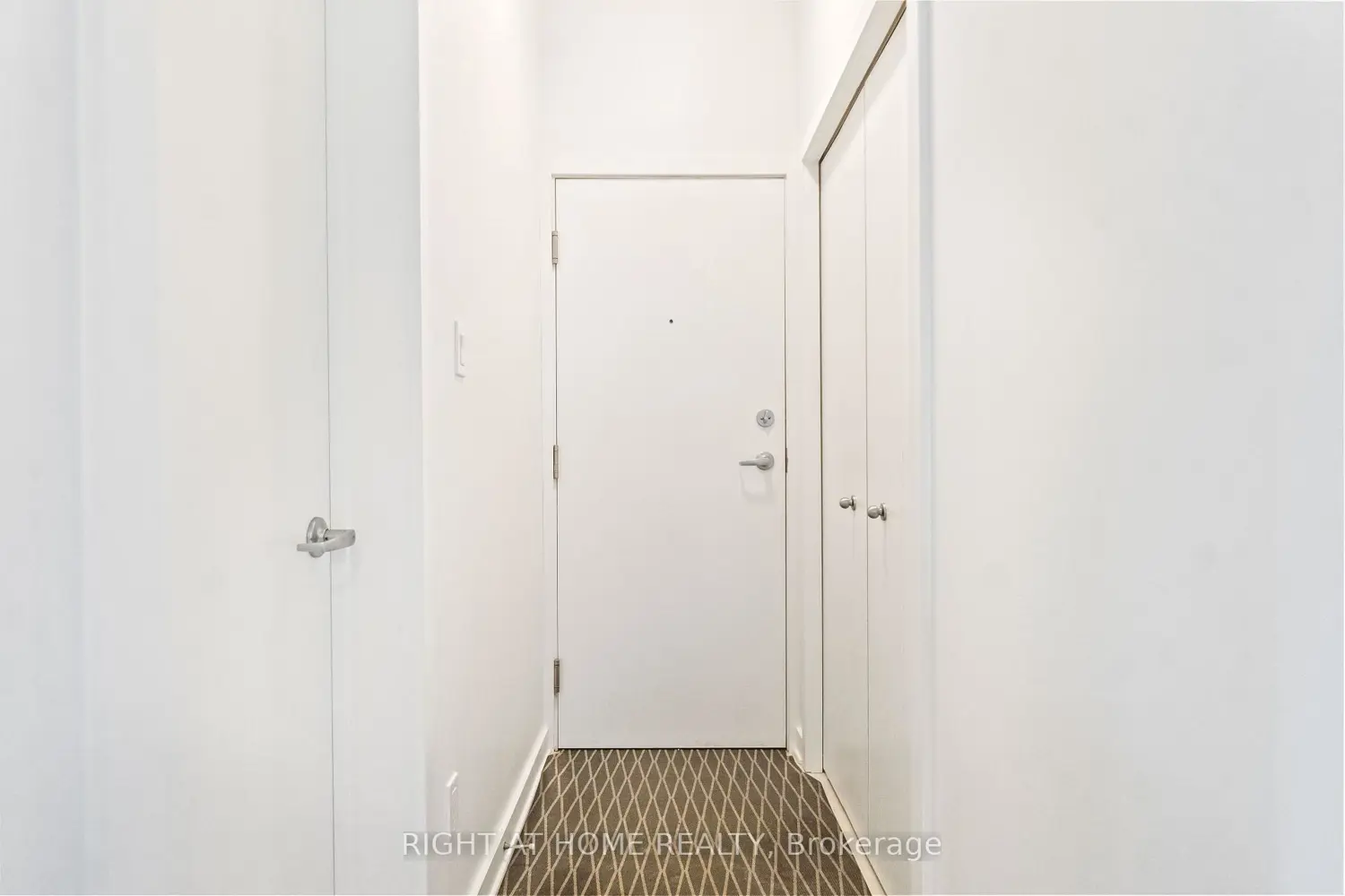 Additional image 12 of 22 Perkins Street 305, West Centre Town